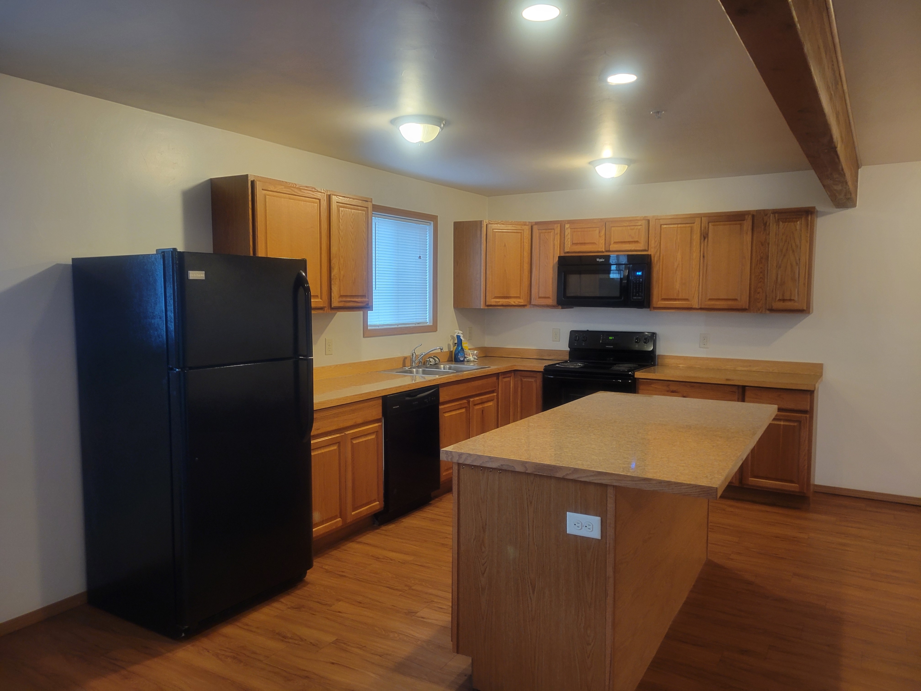 1410 Worden St - 101